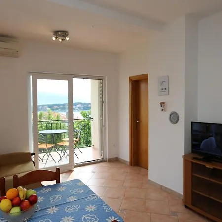 In - Insel Krk 13433 * Šilo